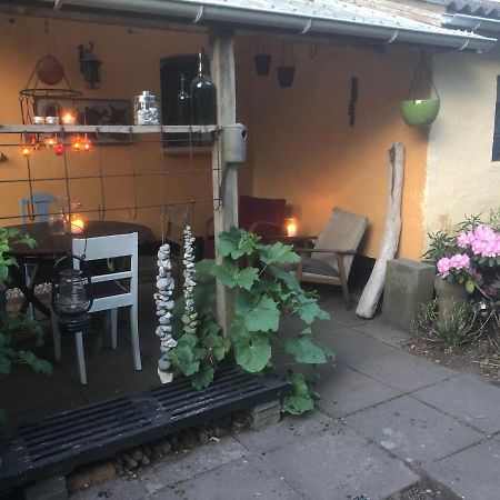 Retro Bolig - Fyldt Med Hygge! Ingen Luksus Daire Kolind Dış mekan fotoğraf