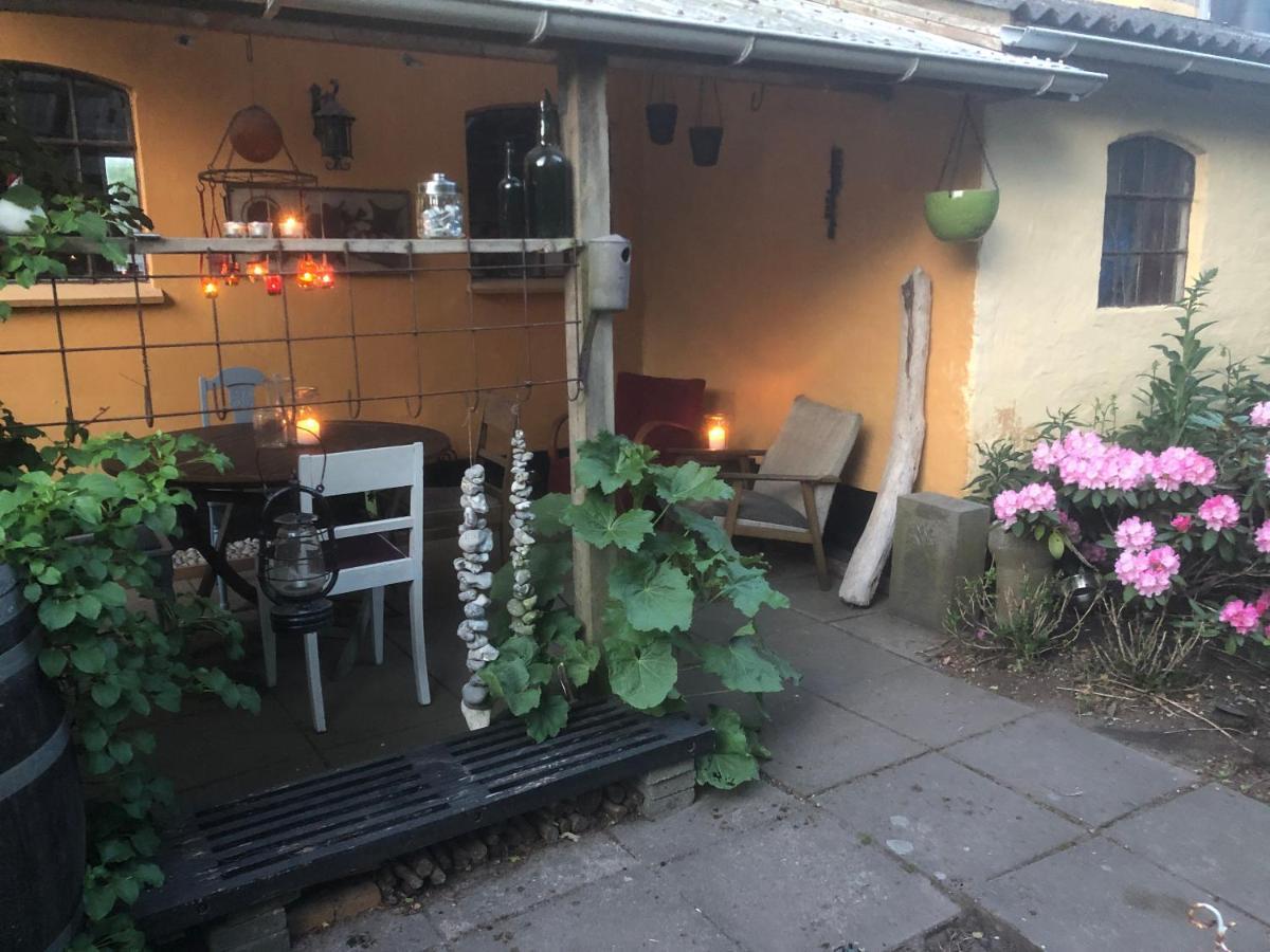 Retro Bolig - Fyldt Med Hygge! Ingen Luksus Daire Kolind Dış mekan fotoğraf
